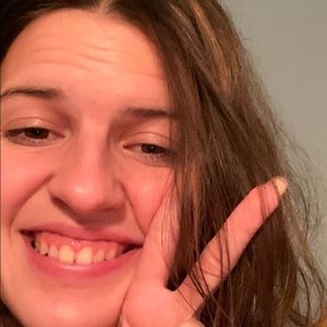 Meet your Posher, Caroline